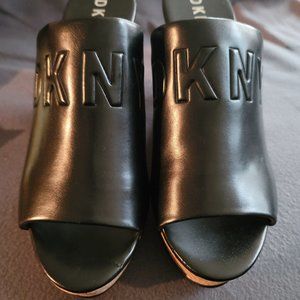 DKNY Wedge